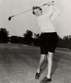 Image: Mickey Wright while playing golf in the field. Mickey Wright Bio, Wiki, Age, Height, Marriage, Husband & Net Worth 
